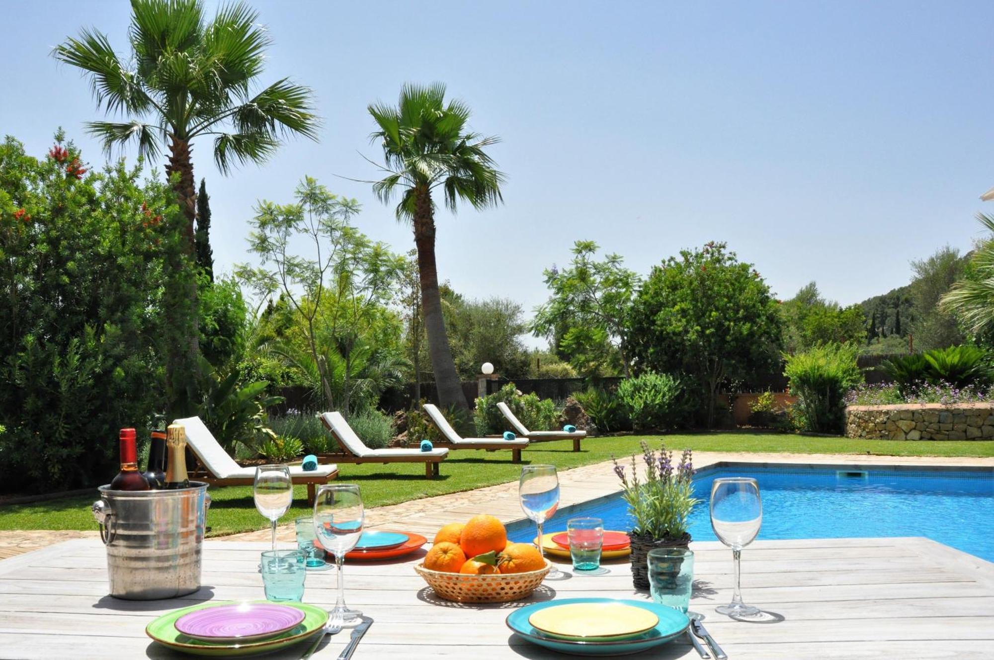 Vista Mit Pool Und Garten Ferienhaus *