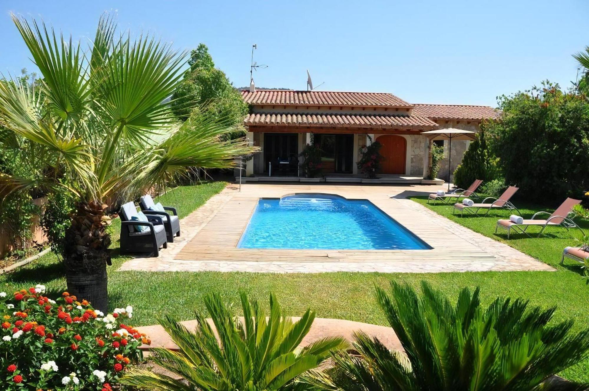 Vista Mit Pool Und Garten Ferienhaus *